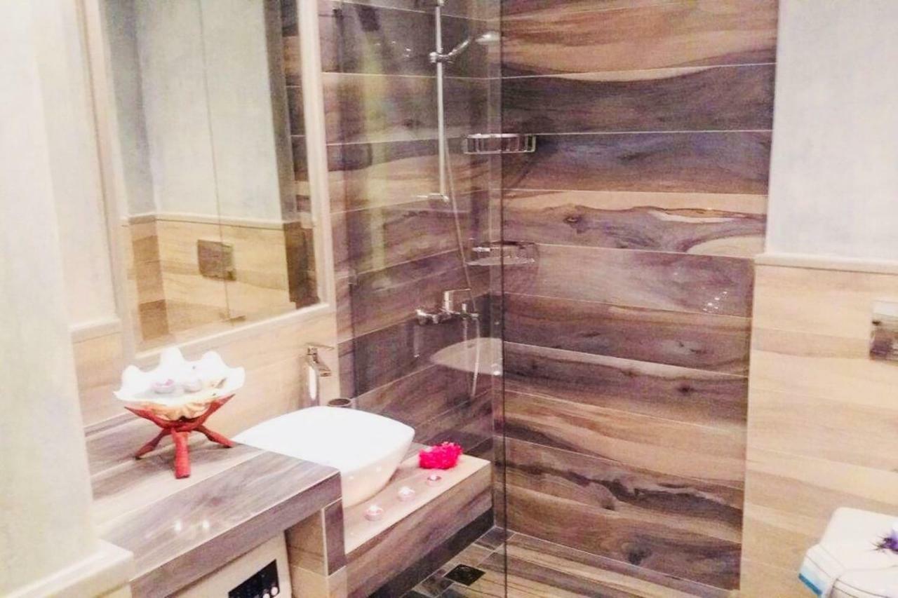 New Luxury Apartments In פלאקיאס מראה חיצוני תמונה