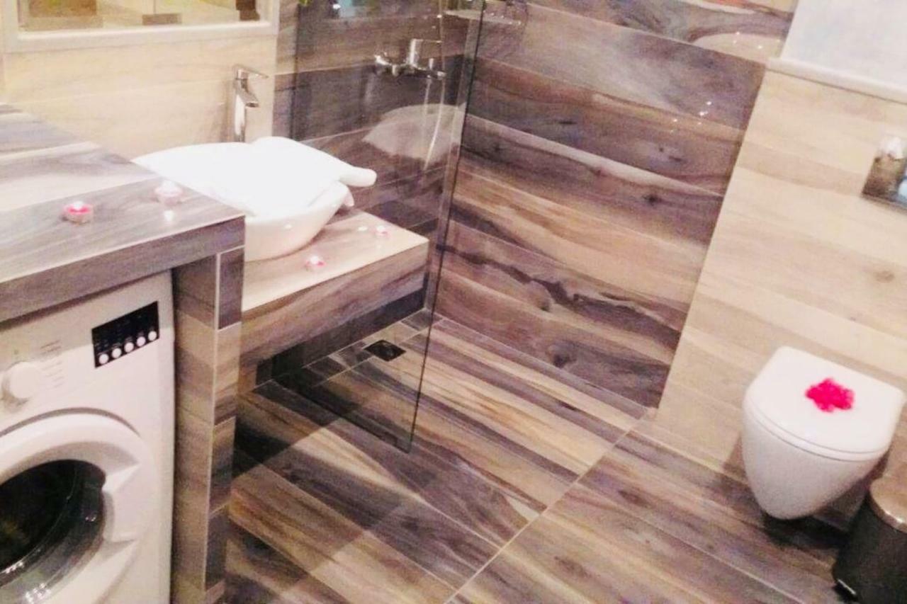 New Luxury Apartments In פלאקיאס מראה חיצוני תמונה