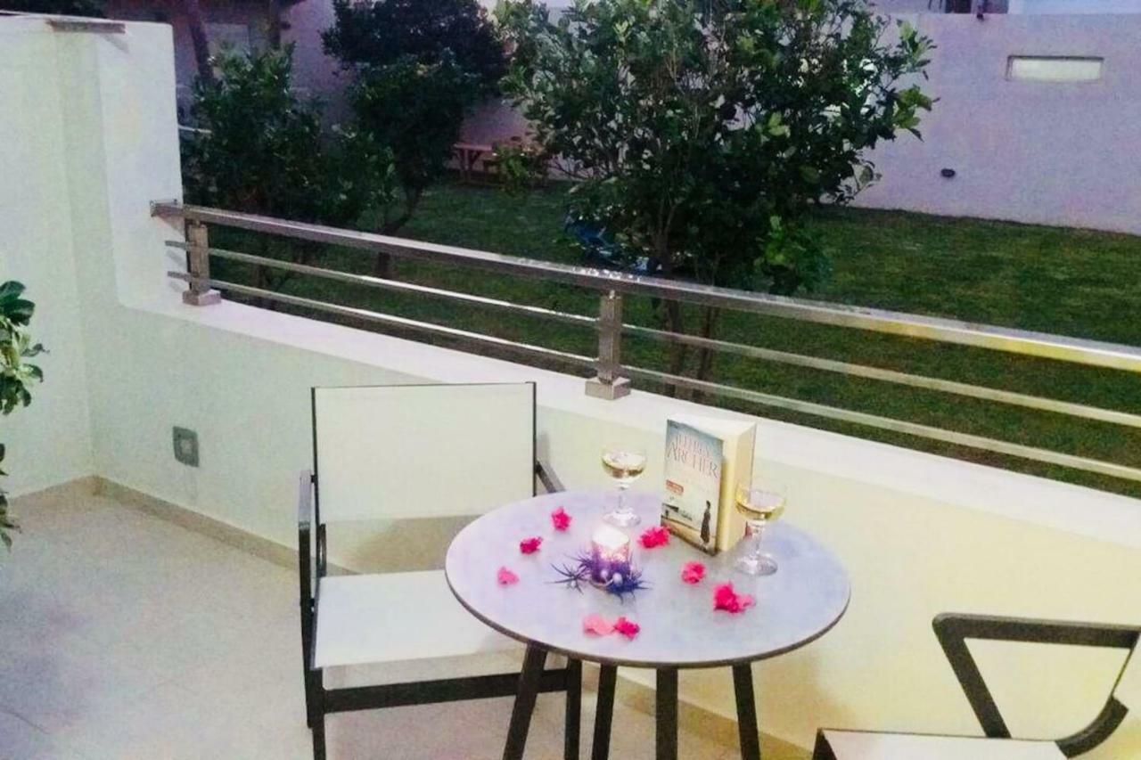 New Luxury Apartments In פלאקיאס מראה חיצוני תמונה